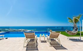 Blue Horizon Luxury Villas
